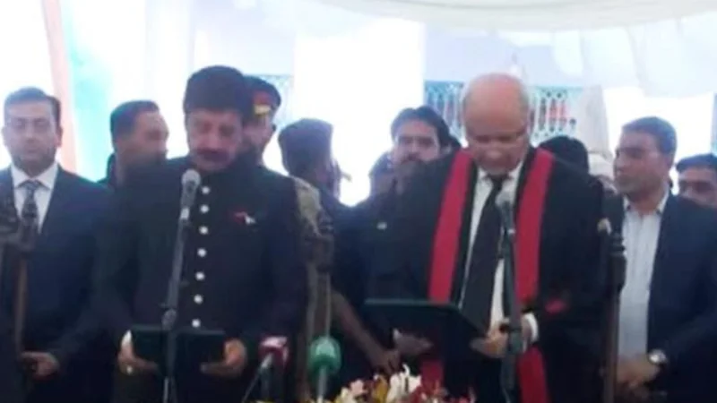 Sardar Saleem Haider takes oath as Punjab Governor