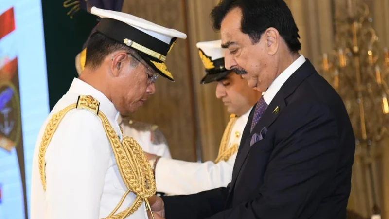 Gilani calls for further consolidating bilateral ties with Malaysia