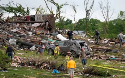 Deadly storms hit Iowa killed several people in Midwest