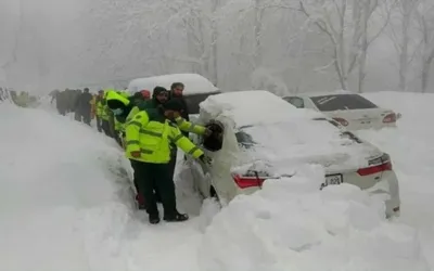 Murree receives third round of snowfall as winter tightens grip