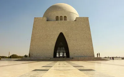 Sindh Heatwave Continues, Karachi Records High of 42°C