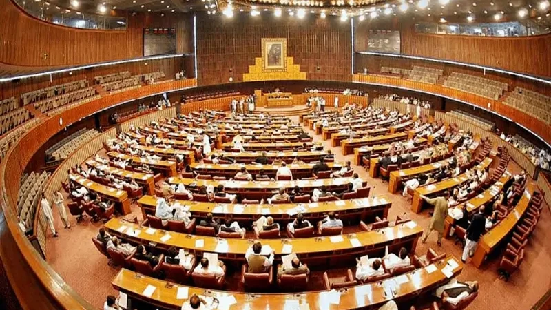 President Zardari summons National Assembly, Senate sessions today