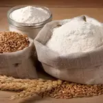 Flour prices surge in Karachi as wheat costs spike, millers warn of crisis