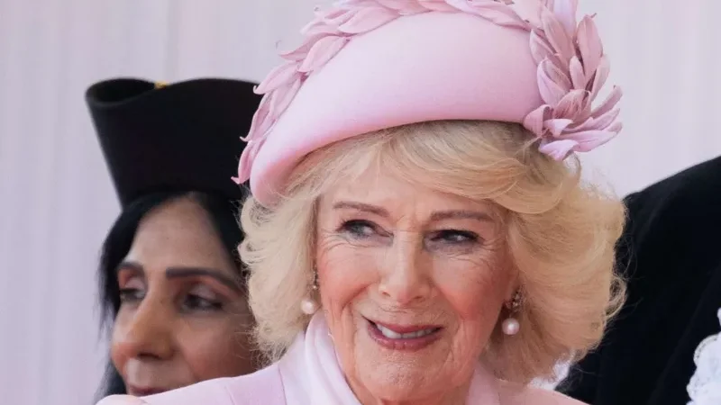 Queen Camilla marks 200 years of Scottish creativity