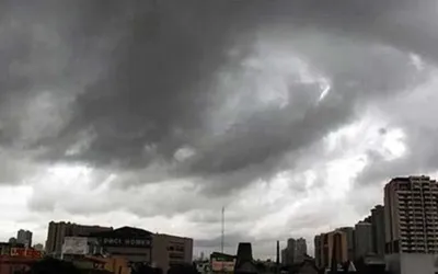 City weather remains stable with light drizzle in Karachi