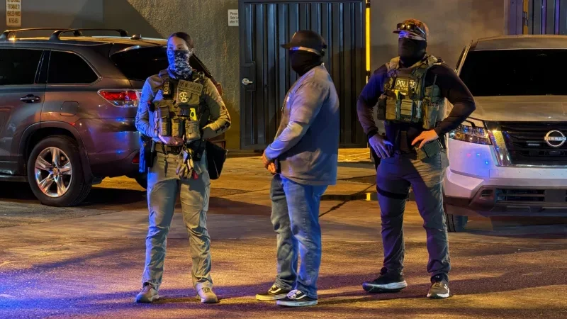 Federal agents