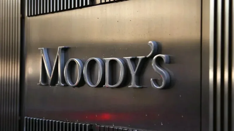 Moody’s revises