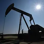 Oil surges over 6% as US-Iran tensions threaten Hormuz ceasefire