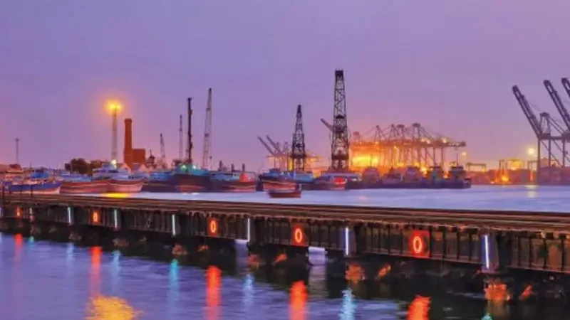 First multi-cargo transshipment vessel arrives in Karachi