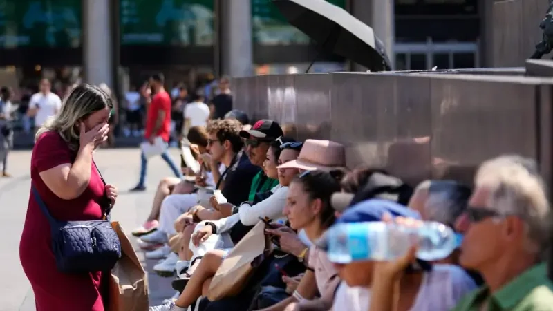 Seven dead as heatwave grips France