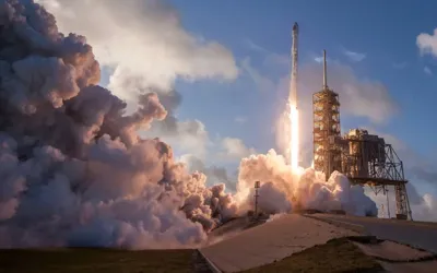 Jeff Bezos’ Blue Origin rocket explodes during testing phase