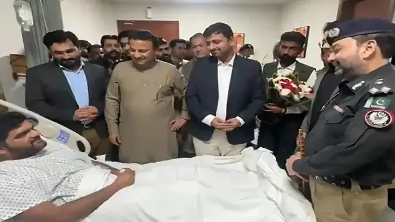 Sindh Home Minister Visits Ziauddin Hospital, Inquired Injured Police Officials