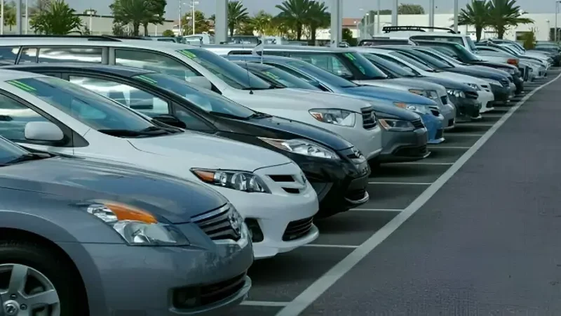Pakistan Car Sales Reduces 11% in November 2025