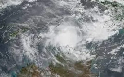 Northern Australia braces for tropical cyclone Fina