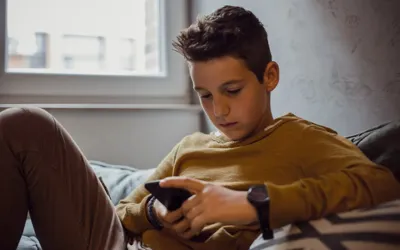 France proposes complete ban on social media use for children