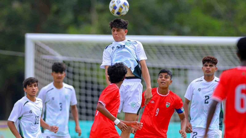 Pakistan beat Maldives 5-2 to secure semi-final spot