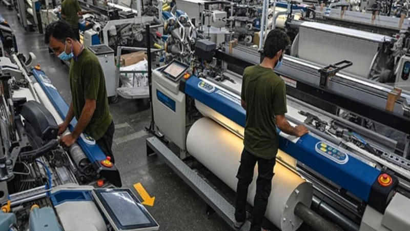 Pakistan’s Manufacturing Growth Hits High of 37-Months at 8.99%