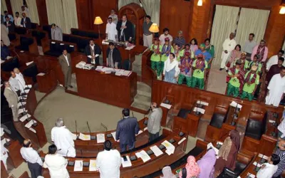 Sindh Assembly honors Lyari's young footballers