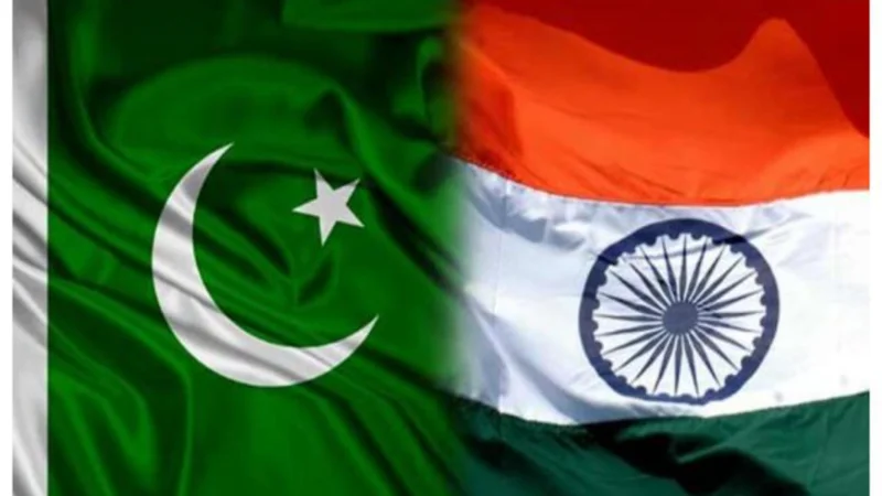 Pakistan’s KSE-100 index surges as India’s Sensex decline