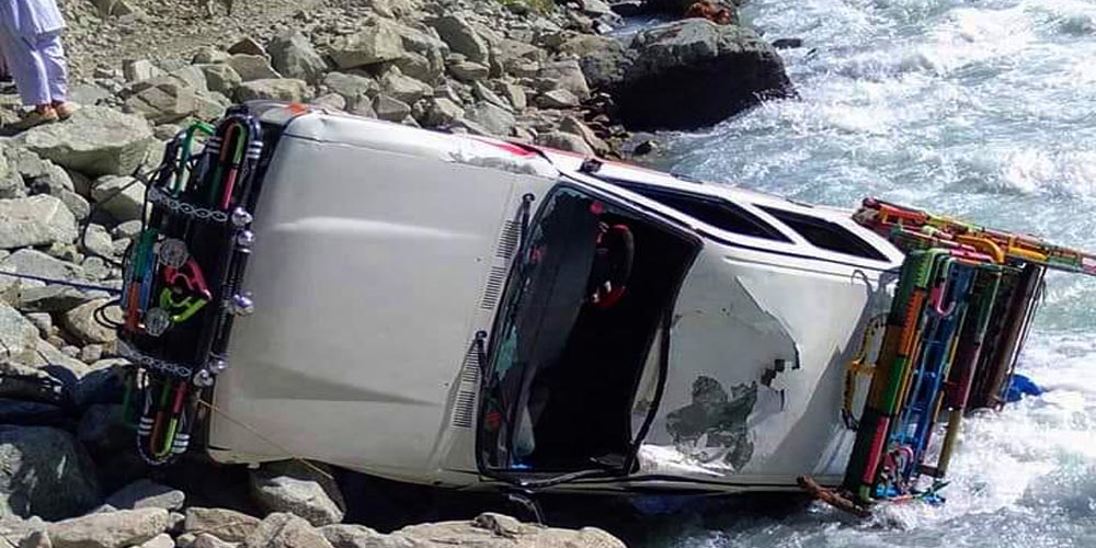 Bus Fell in trench in Kohsitan