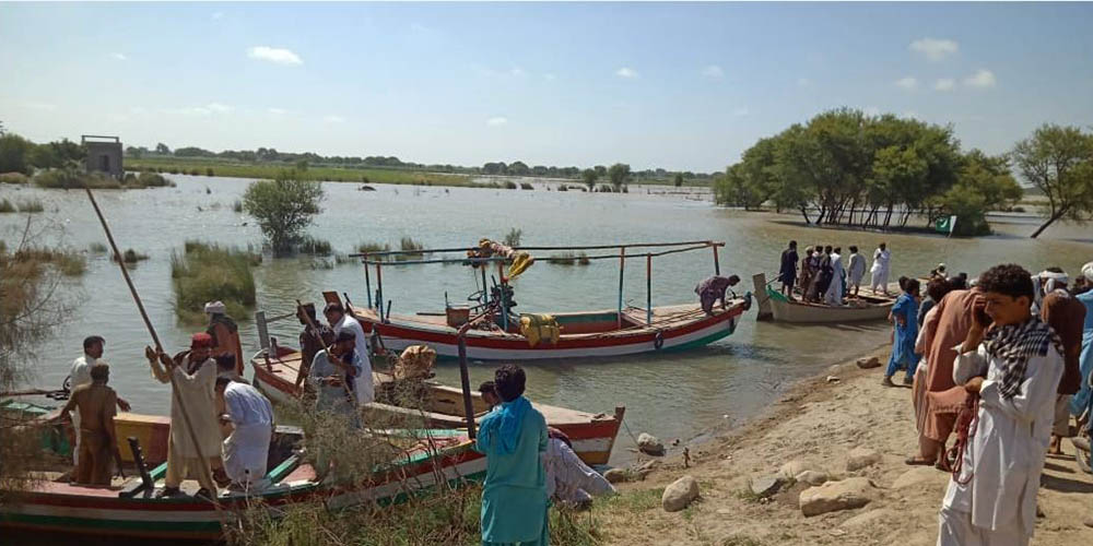 Boat capsized in Indus River