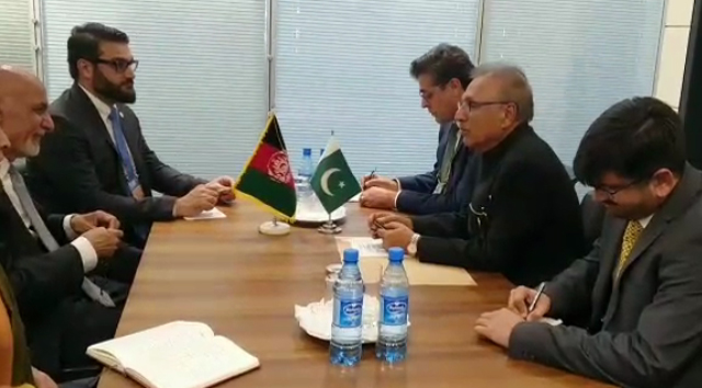 pak afghan president meets on side line