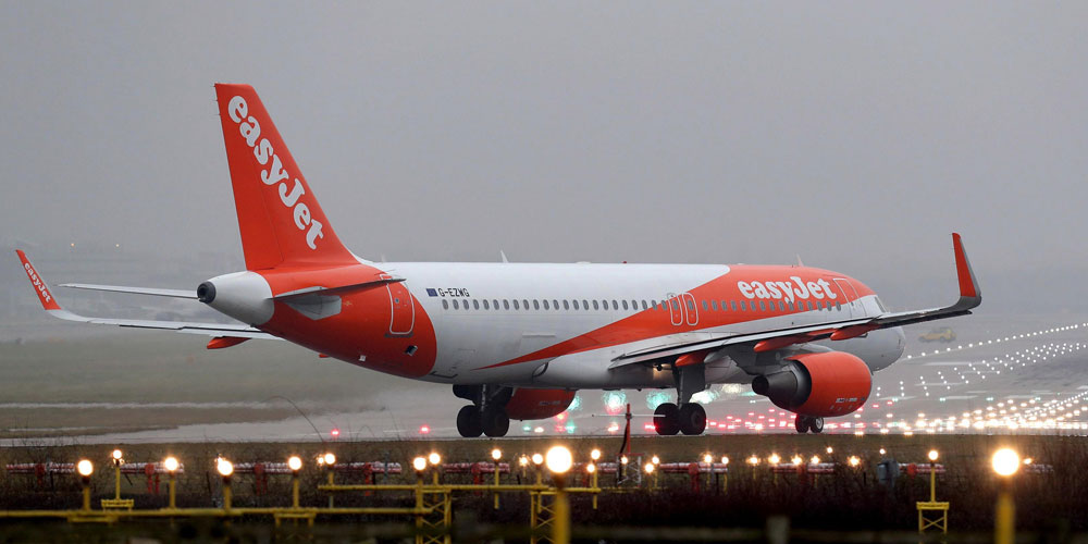 easyjet emergency landing