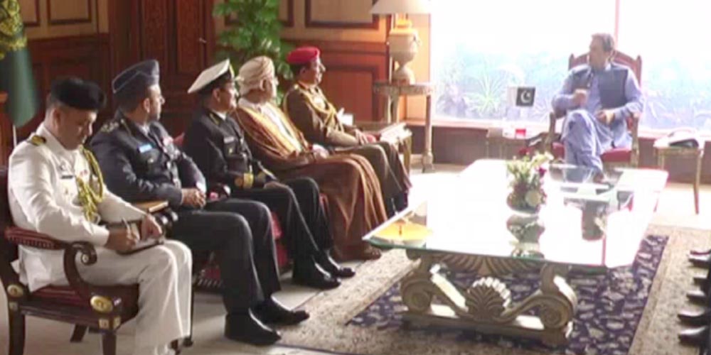 PM Met Chief of Oman Force