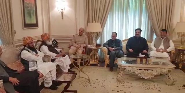 Molana Fazal-ur-Rehman meet shahbaz sharef
