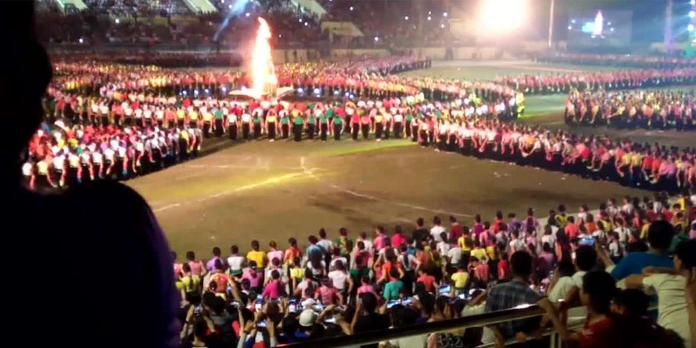 5000 people participate in synchronised dance at festival in Vietnam