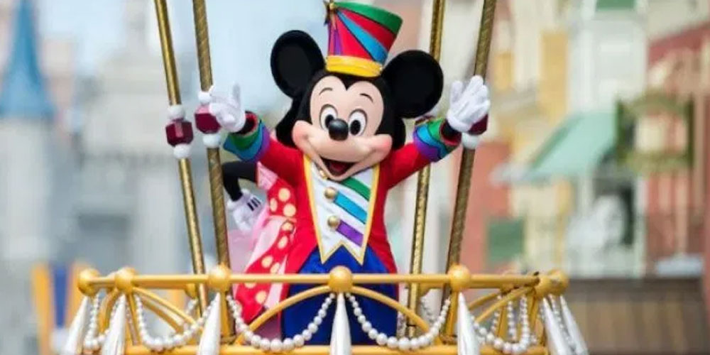 disneyland-fantasy-parade