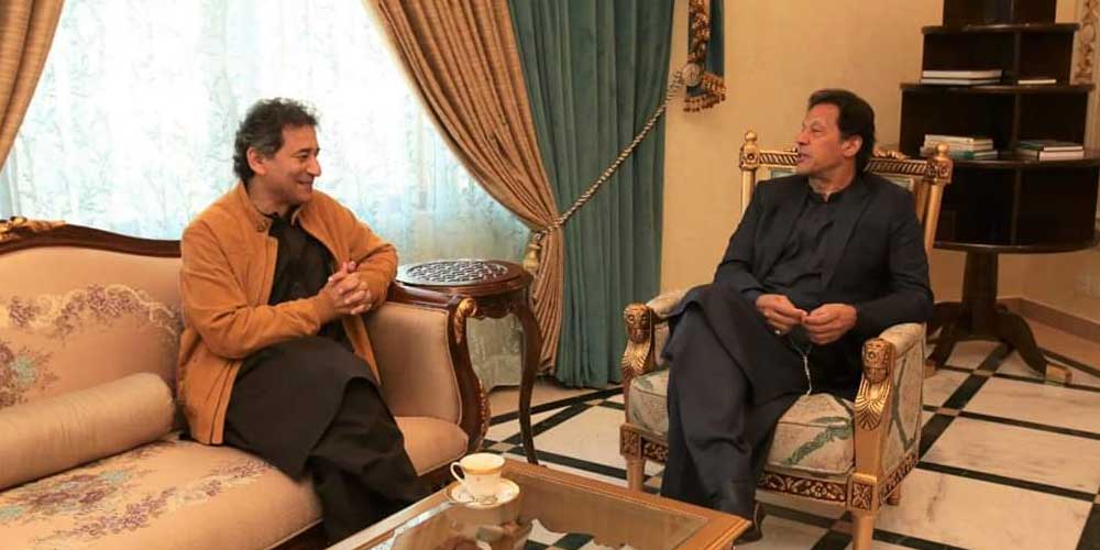 عاطف خان