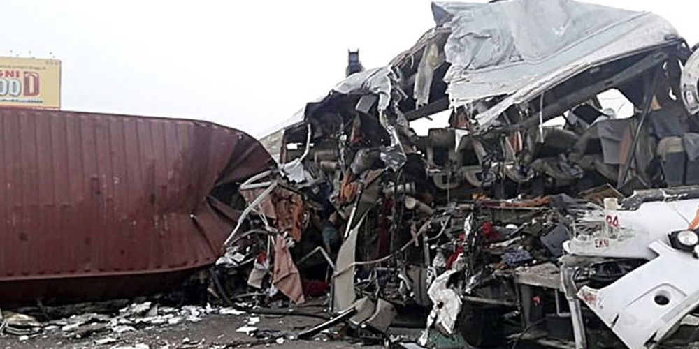 بھارت، کیرالہ میں مسافر بس اور کنٹینرمیں تصادم، 20 افراد ہلاک