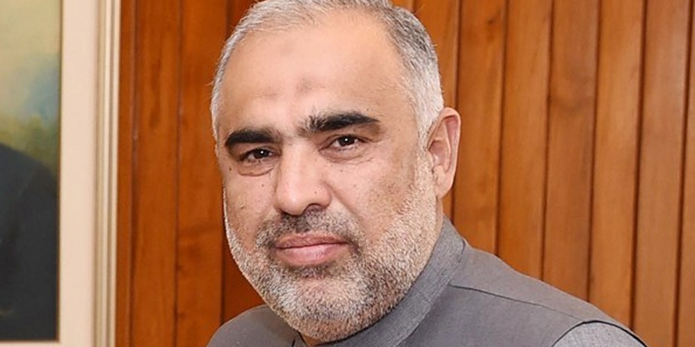 اسپیکر قومی اسمبلی کا غریب افراد کی مدد کے لیے لاکھوں روپے عطیہ کرنے کا اعلان