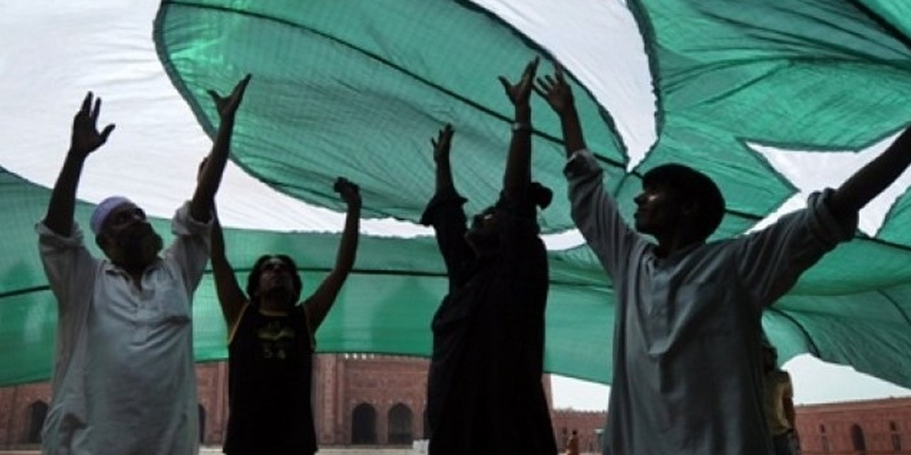 پاکستانیوں