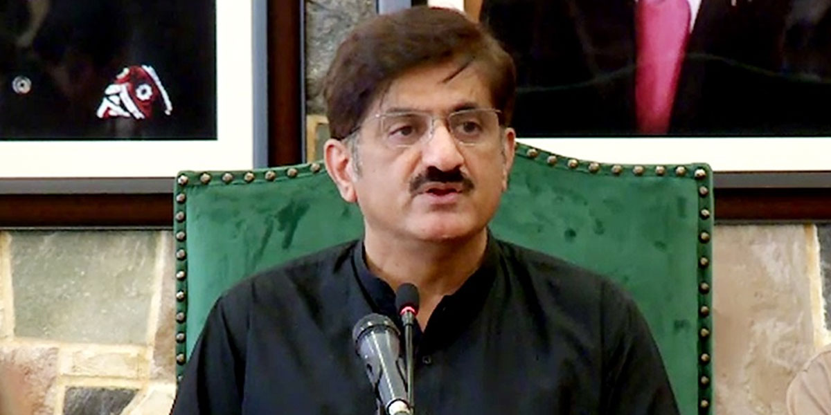 justify report on the van accident at Karachi Super Highway