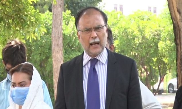 احسن اقبال