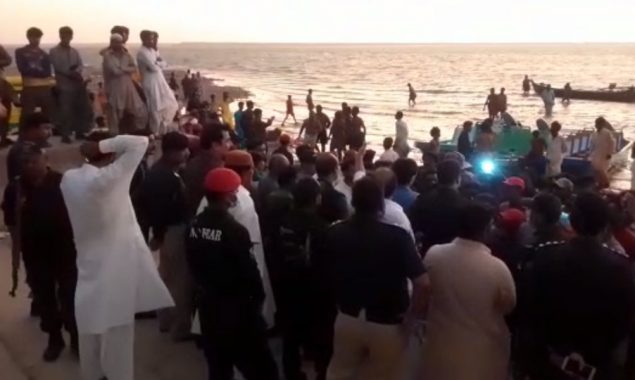 کینجھر جھیل