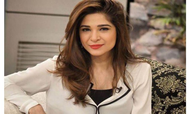 Ayesha Omer strongly defend herself on dressing on social media