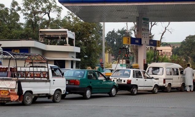 CNG stations are closed again after one day of availability