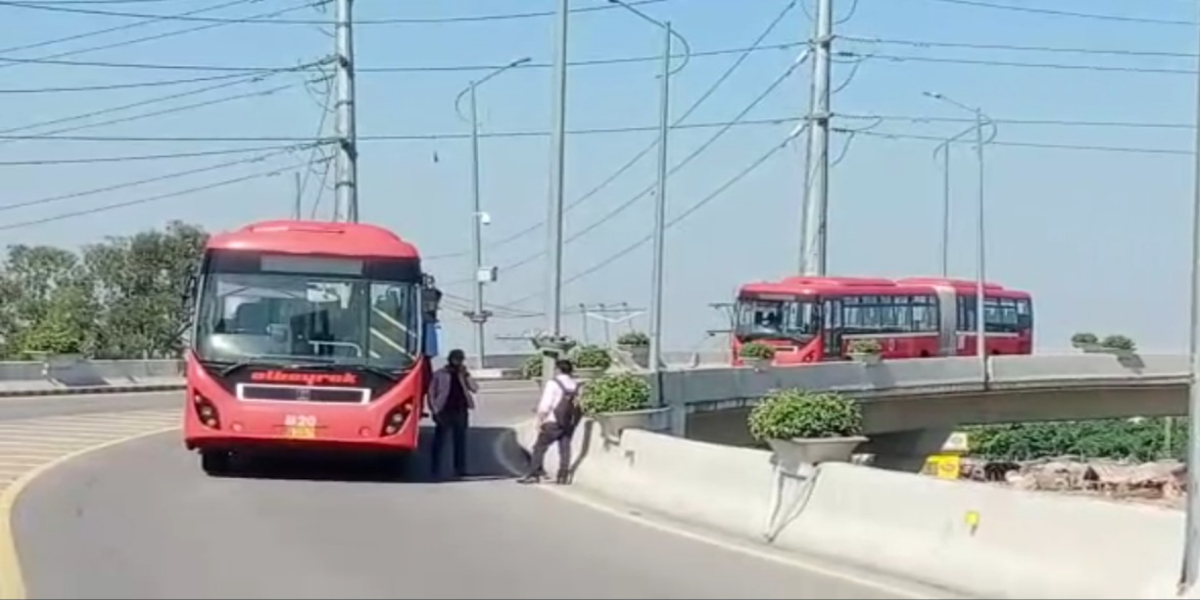 میٹرو بس سروس