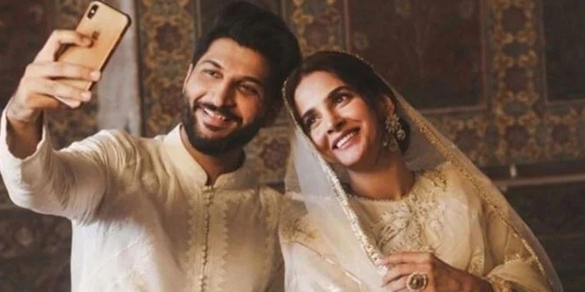 مسجد وزیر خان کیس؛ صبا قمر اور بلال سعید پر 16 مارچ کو فرد جرم عائد کی جائے گی