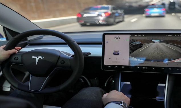 جرمن ہیکر نے 20 سے زائد ٹیسلا گاڑیوں کا کنٹرول حاصل کرلیا