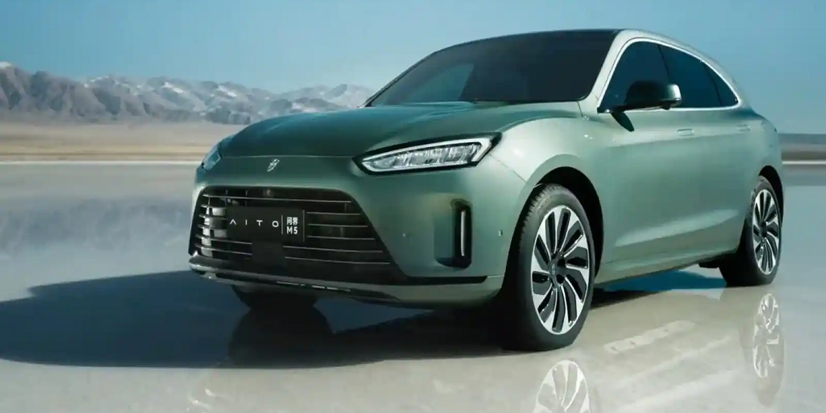 چین نے موبائل سے کنٹرول ہونے والی سب سے سستی اسمارٹ کار لانچ کردی