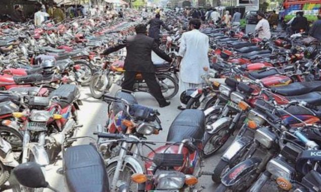 غیرقانونی پارکنگ