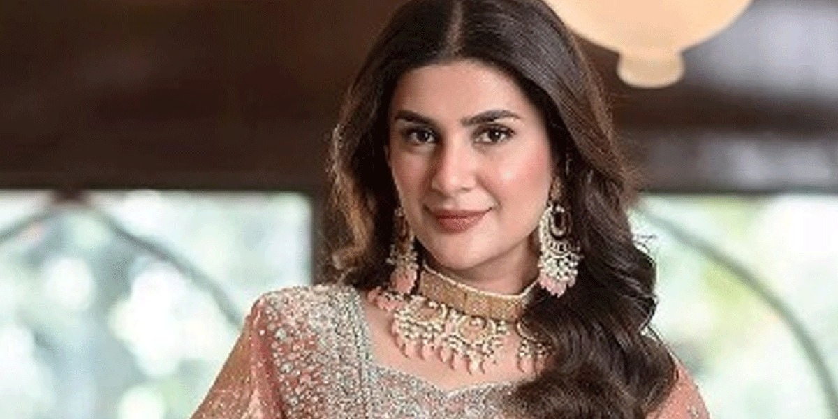 معروف اداکارہ کبریٰ خان