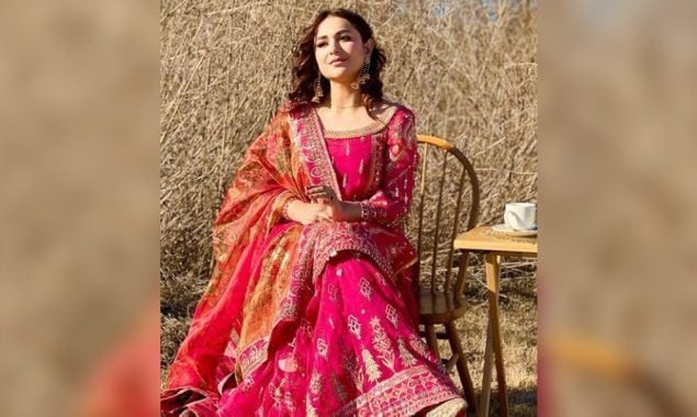 گلابی جوڑے میں نیا انداز