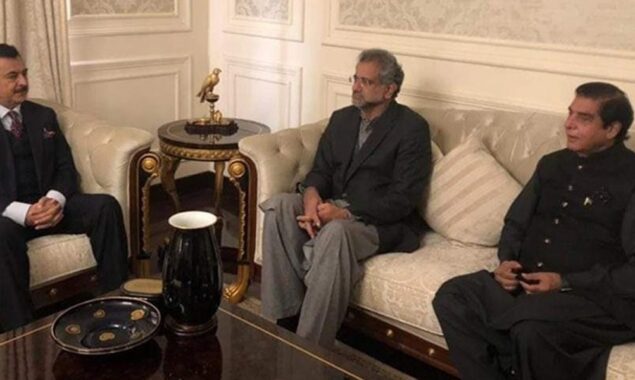 سندھ ہاﺅس میں پولیس گردی