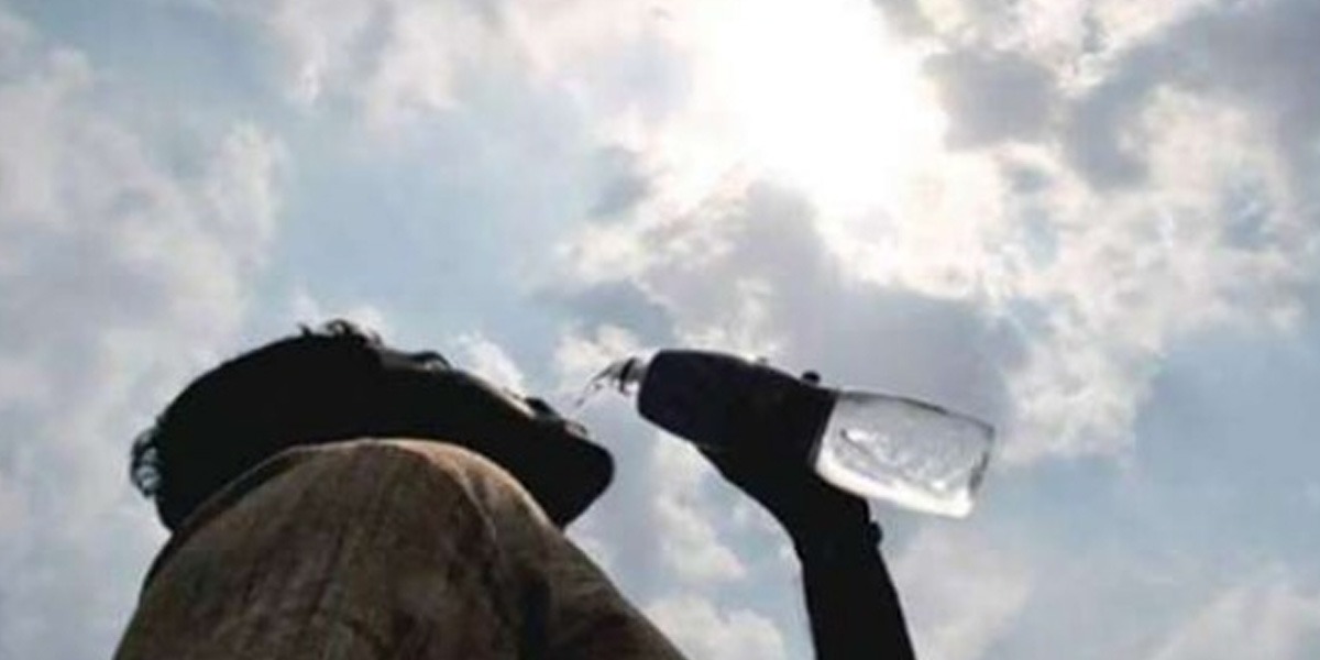 کراچی میں سمندری ہوائیں معطل