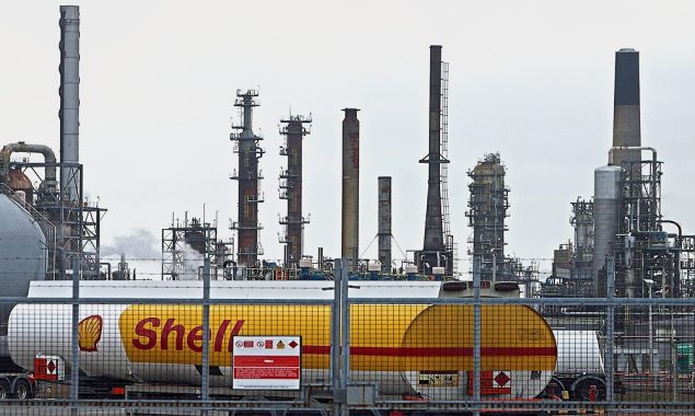 روس سے خام تیل کی خریداری پر شیل کمپنی تنقید کا نشانہ
